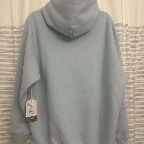 Vuori Sky Blue Women's Restore OS Hoddie - Light Mist size M - Picture 6 of 8
